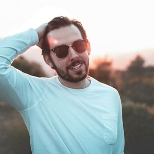 Meet your Posher, Ethan